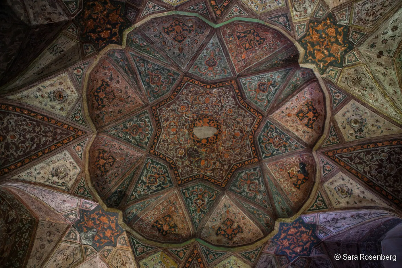 Plafonds d'Iran, Iran